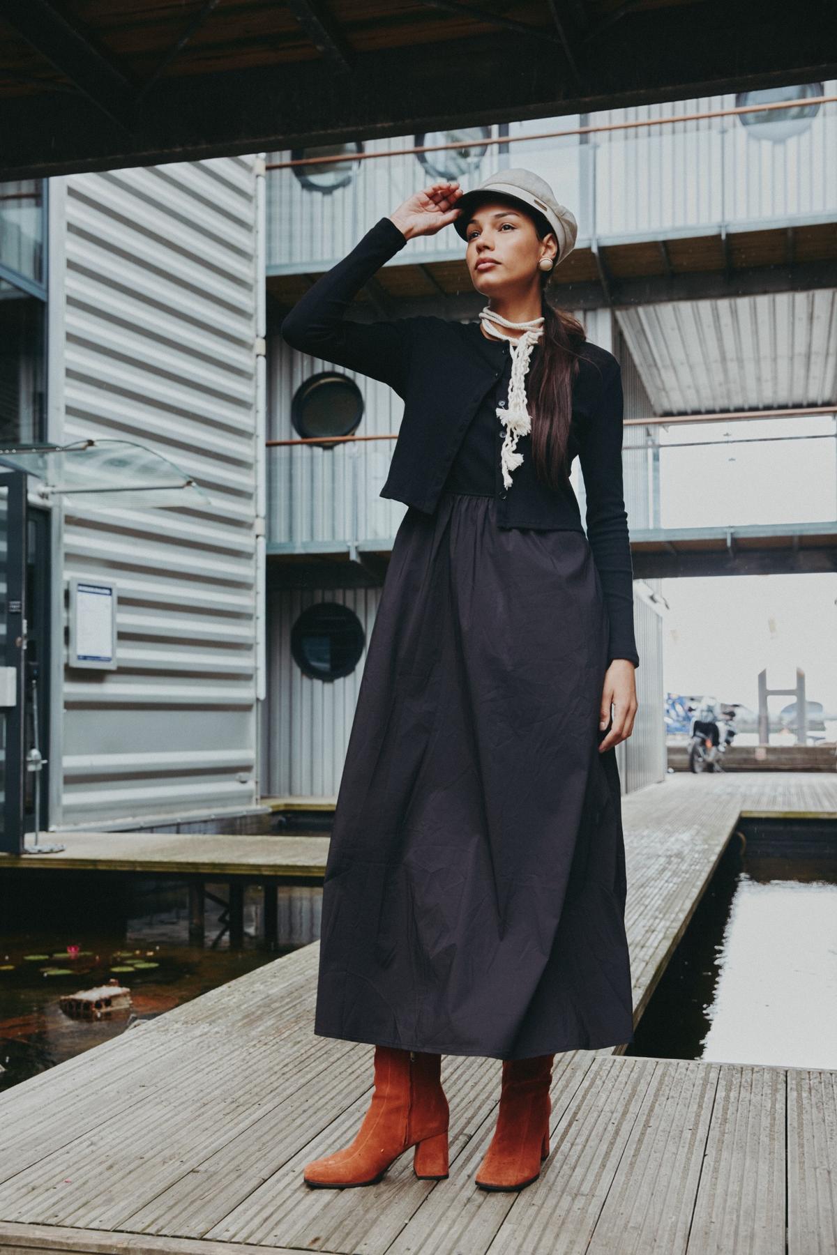 Circle Maxi Dress Navy - Image 4