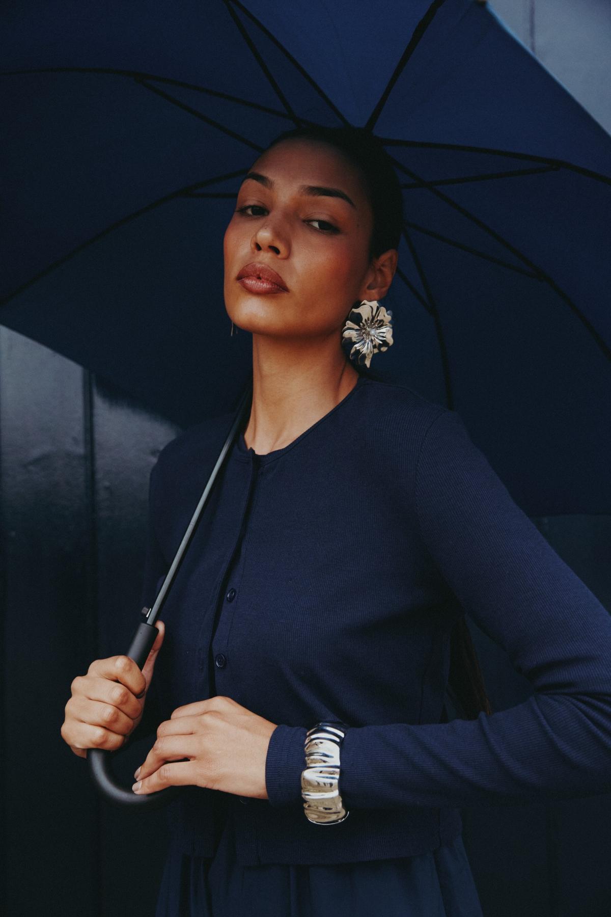 Circle Maxi Dress Navy - Image 5