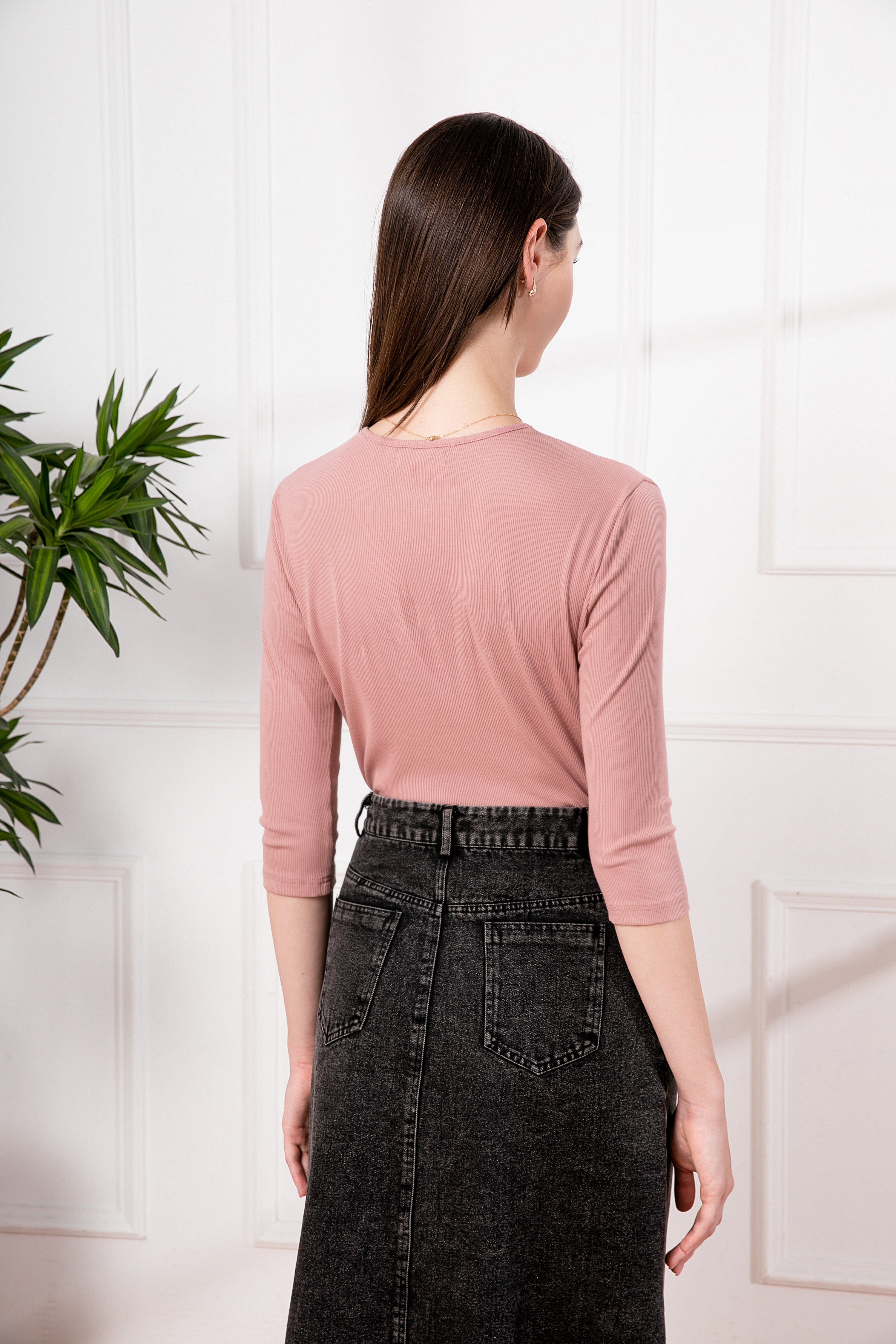 Ribbed V-Tee Adults - Image 3