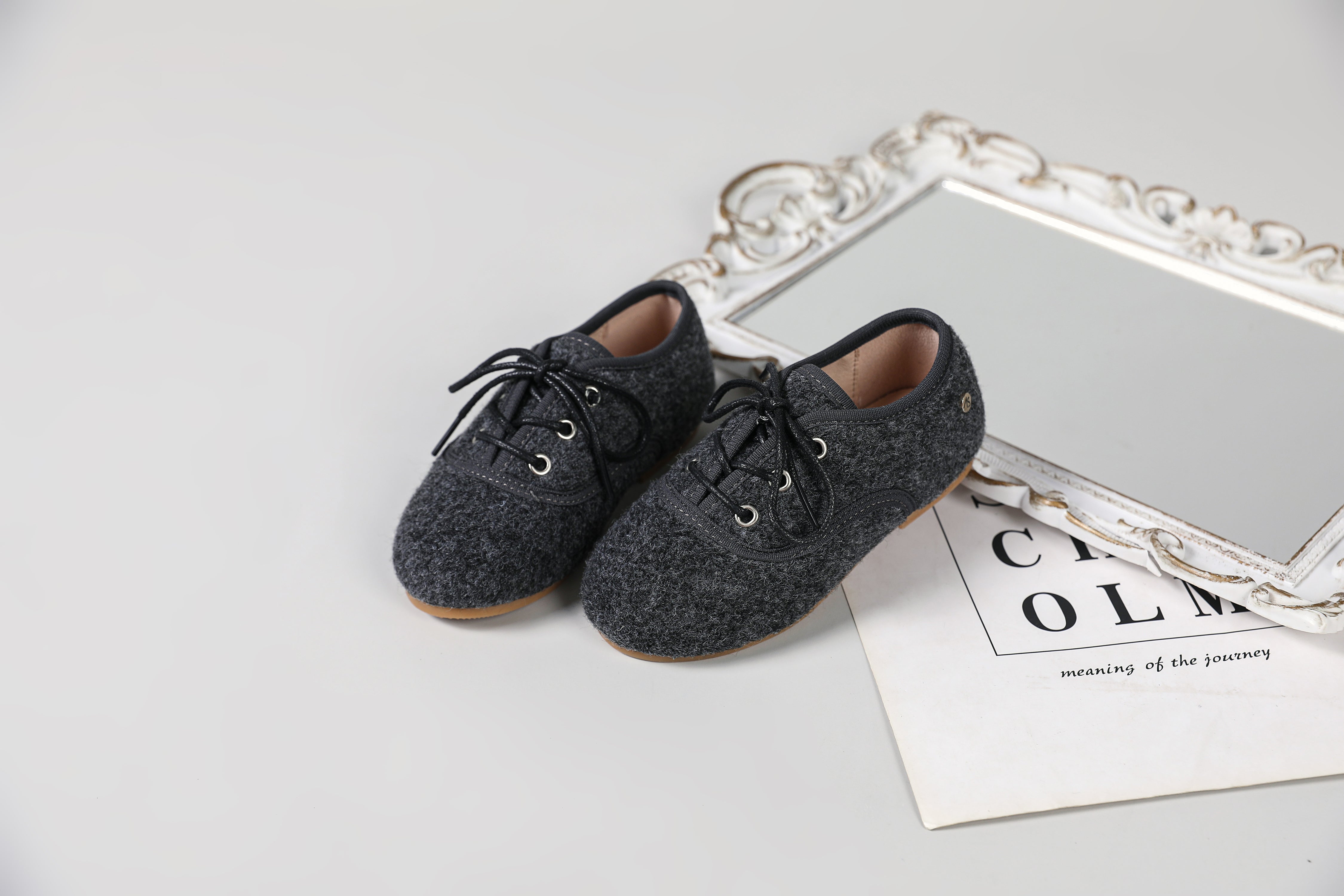 The Wool Shoes - Image 13