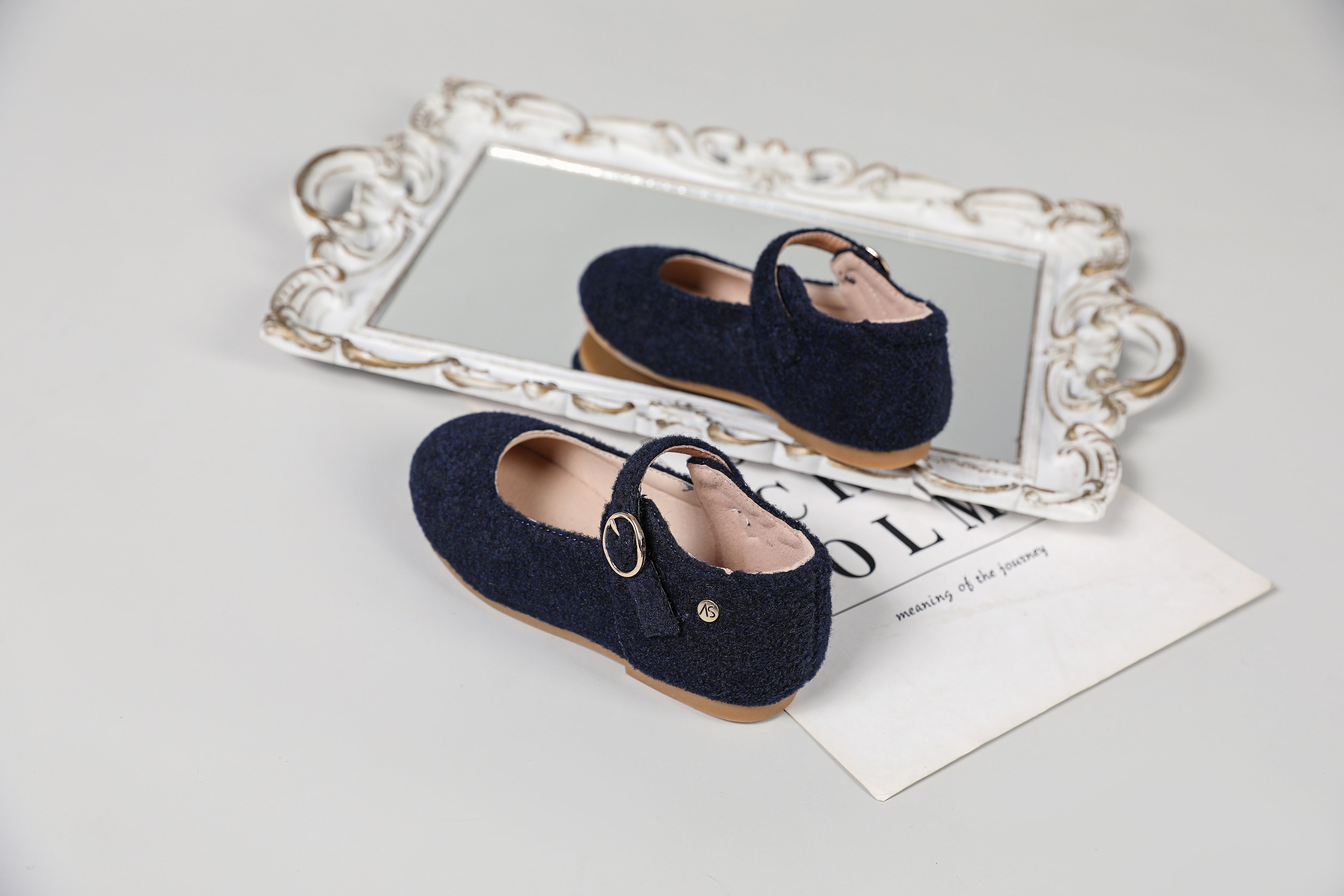 The Wool Shoes - Image 7