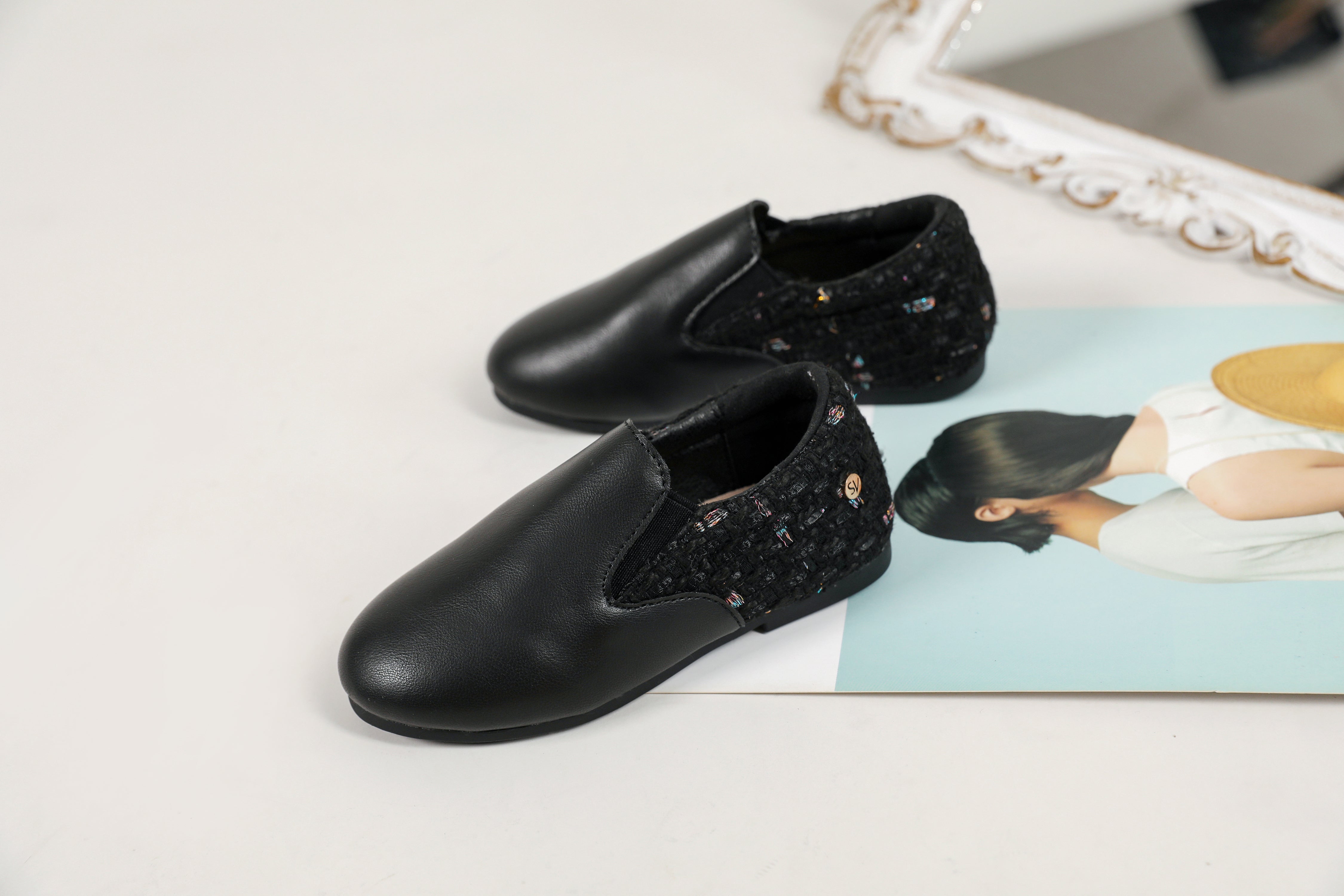 The Woven Shoes - Image 3