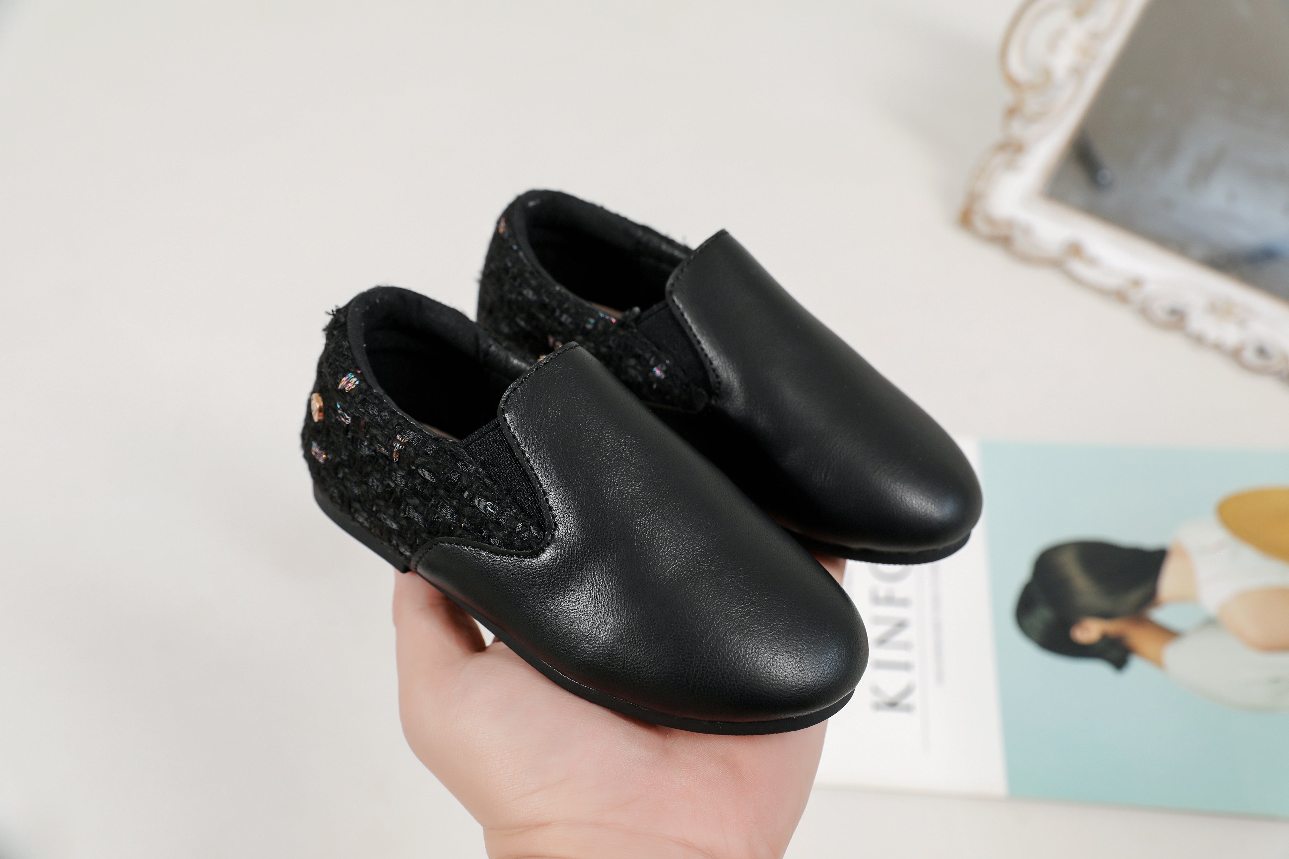 The Woven Shoes - Image 7
